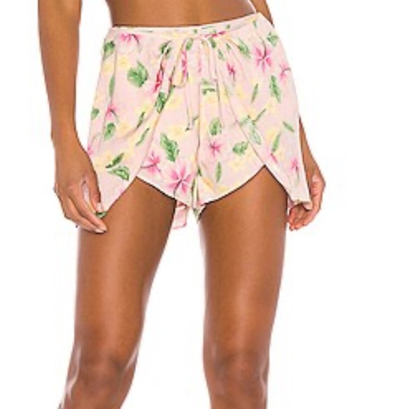 LPA Revolve Benni Short in Layla Floral
Small Faux Wrap - Picture 1 of 5